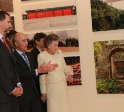 Don Felipe estuvo acompañado por la viuda de Don Rafael del Pino y Moreno, fundador de Ferrovial